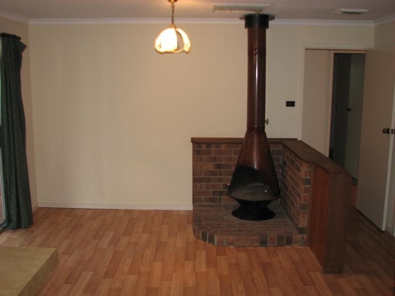 6 DeSassaney Crescent, Modbury Heights SA 5092