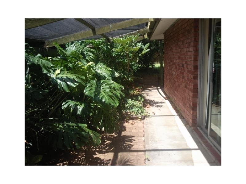 6 DeSassaney Crescent, Modbury Heights SA 5092