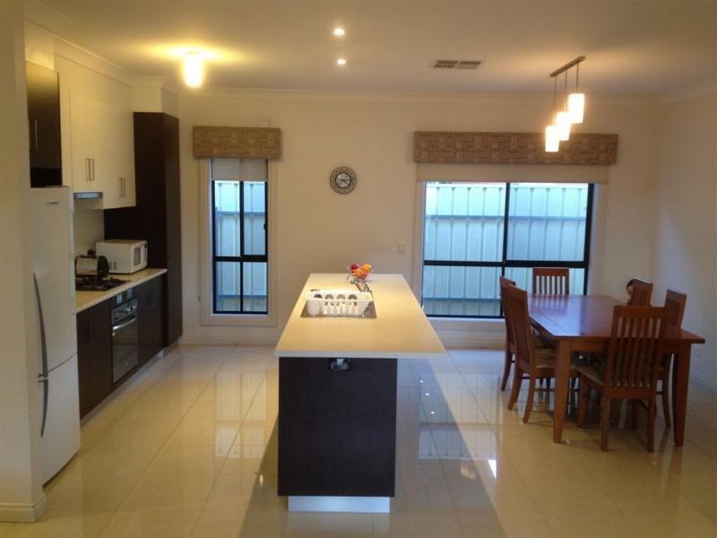 1 Erin Court, Gulfview Heights SA 5096