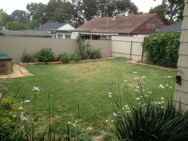 3 Leabrook Drive, Para Hills SA 5096