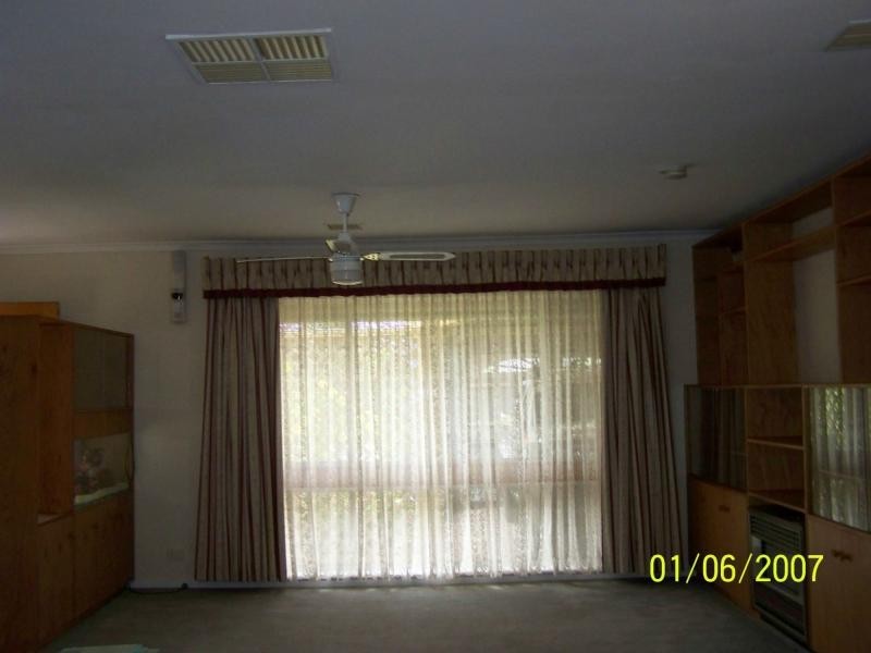 1 Derwent Crescent, Banksia Park SA 5091