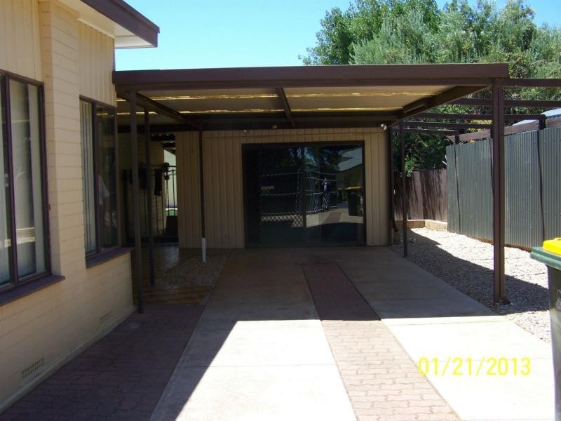 399 Bridge Road, Para Hills West SA 5096