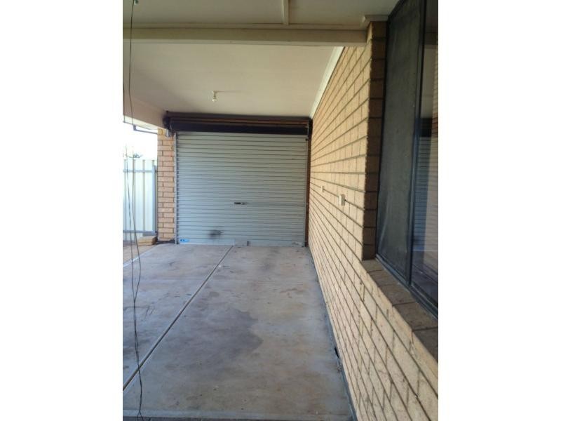 33 Carabeen Crescent, Andrews Farm SA 5114
