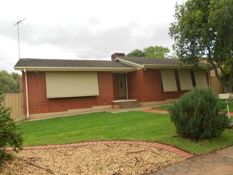 8 Andrew Avenue, Salisbury East SA 5109