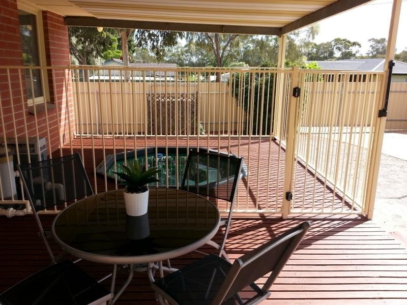 8 Andrew Avenue, Salisbury East SA 5109