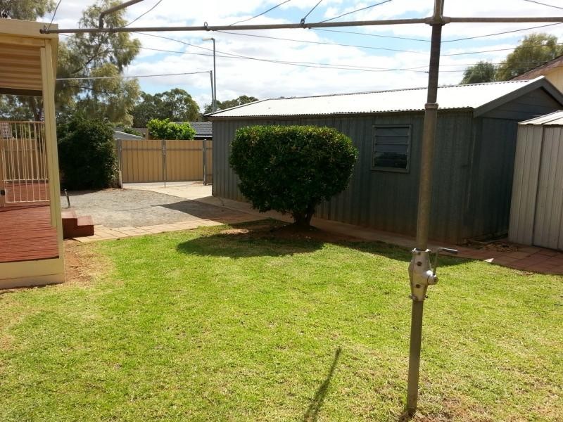 8 Andrew Avenue, Salisbury East SA 5109