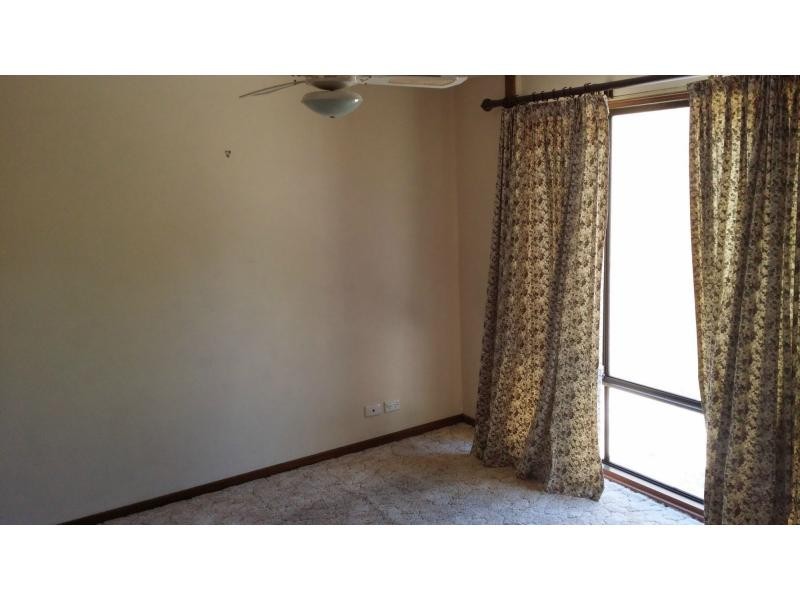 8 Loral Street, Para Hills SA 5096