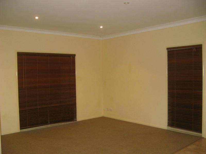 Dulong QLD 4560