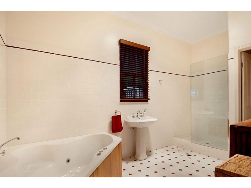 24 Cynthia Hunt Drive, Flaxton QLD 4560