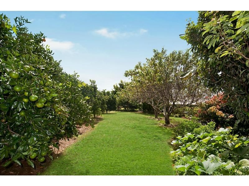 8 Lansdowne Rise, Maleny QLD 4552