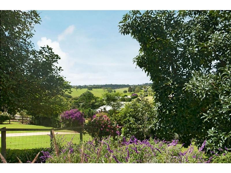 8 Lansdowne Rise, Maleny QLD 4552