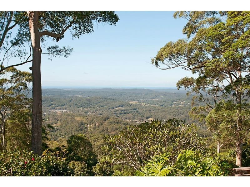 8 Boongala Avenue, Montville QLD 4560