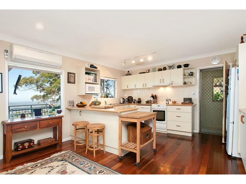 8 Boongala Avenue, Montville QLD 4560