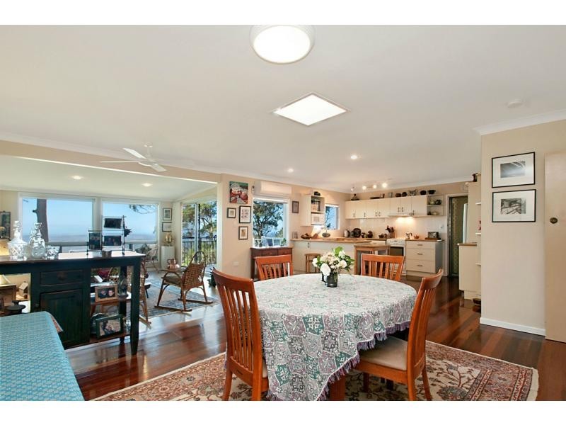 8 Boongala Avenue, Montville QLD 4560