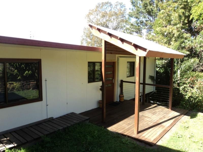 18 Maple Avenue, Mapleton QLD 4560