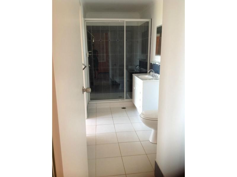 Hunchy QLD 4555