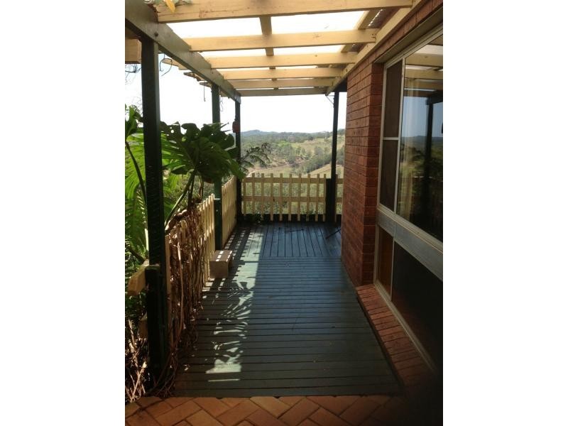 Hunchy QLD 4555