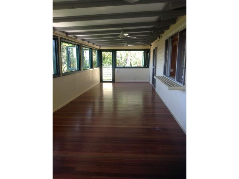 Hunchy QLD 4555
