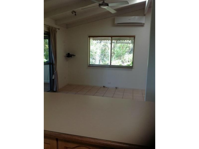 Hunchy QLD 4555
