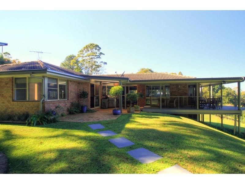 5 Glasshouse Parade, Maleny QLD 4552