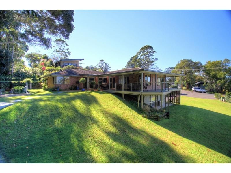 5 Glasshouse Parade, Maleny QLD 4552