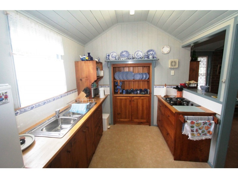 1 Western Avenue, Montville QLD 4560