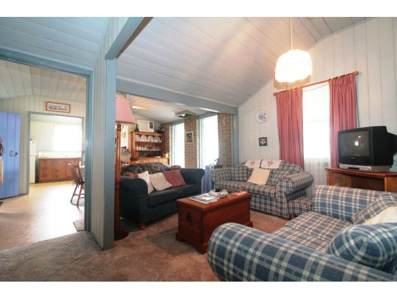 1 Western Avenue, Montville QLD 4560