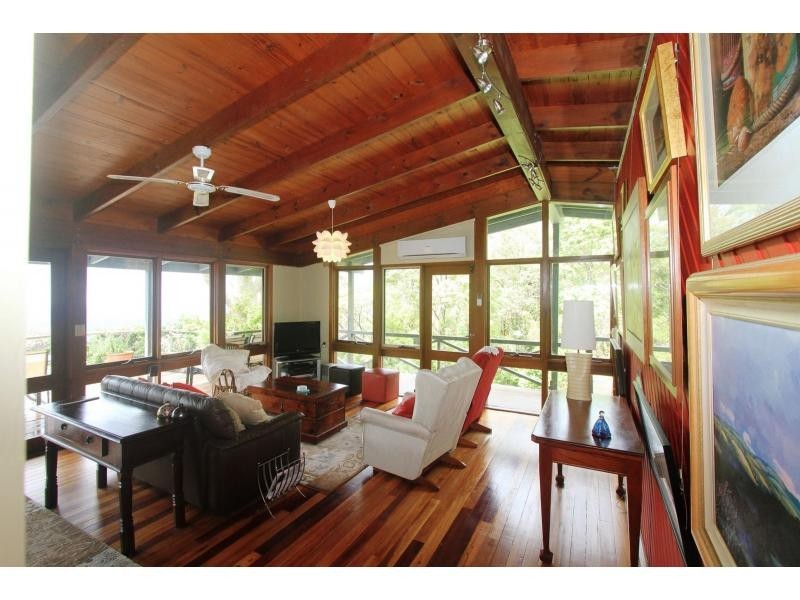 253 Hovard Road, Bald Knob QLD 4552