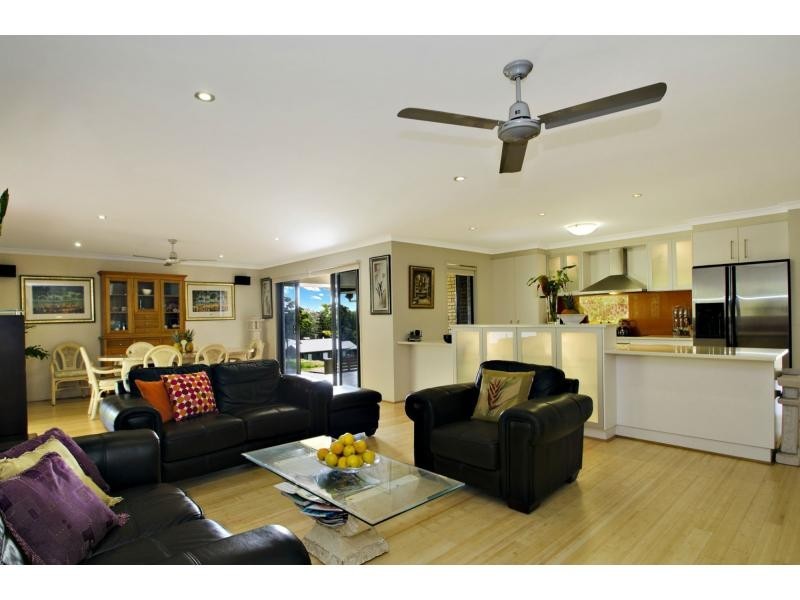 3 Ribbonwood Avenue, Maleny QLD 4552