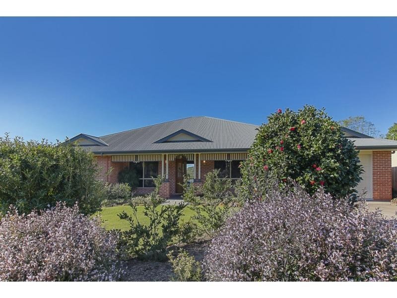 22 Kingsview Drive, Flaxton QLD 4560