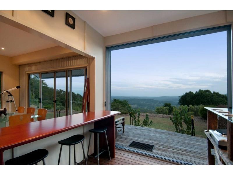 182 Thompson Road, Dulong QLD 4560