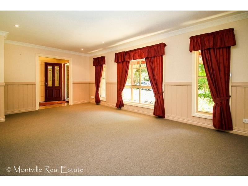 33 Carrington Drive, Flaxton QLD 4560