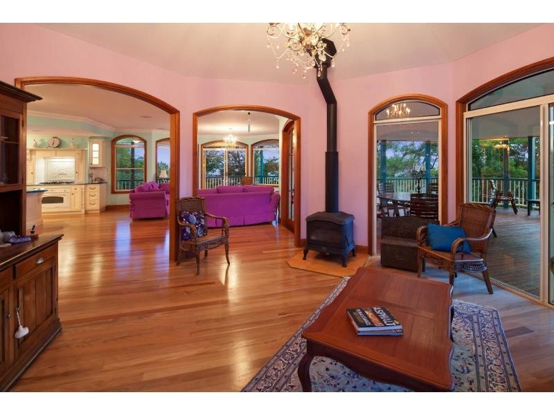 218 Western Avenue, Montville QLD 4560