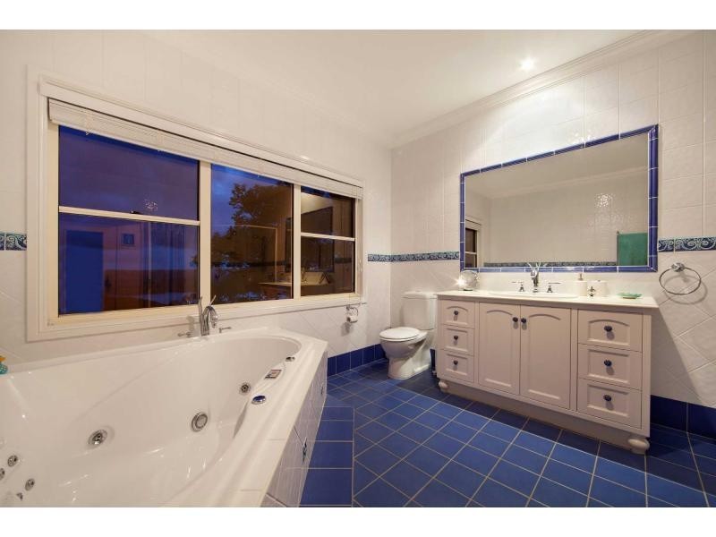 218 Western Avenue, Montville QLD 4560