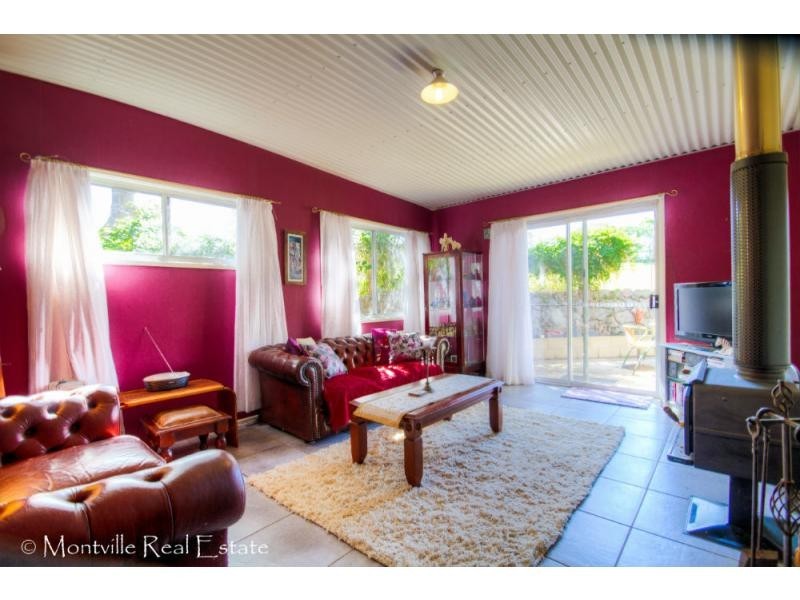 9 Frangipanni Court, Montville QLD 4560