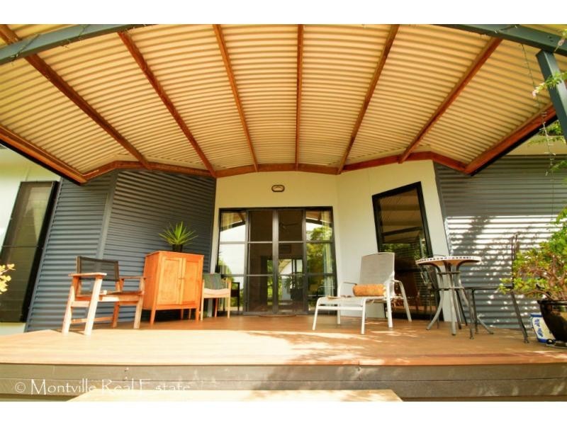 8 Leigha Place, Kureelpa QLD 4560