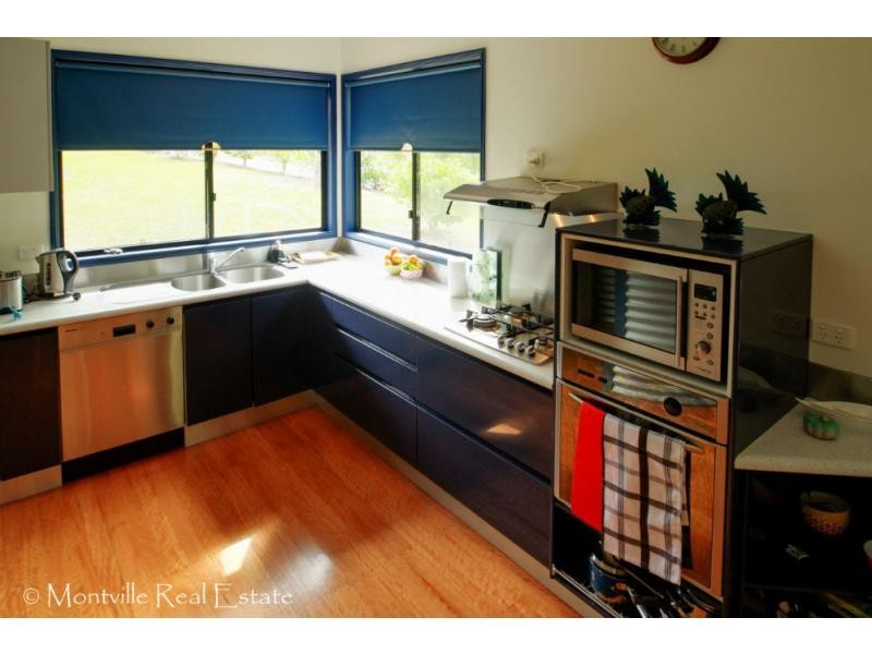 8 Leigha Place, Kureelpa QLD 4560