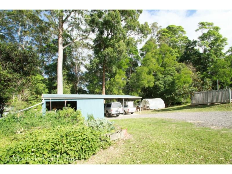 8 Leigha Place, Kureelpa QLD 4560