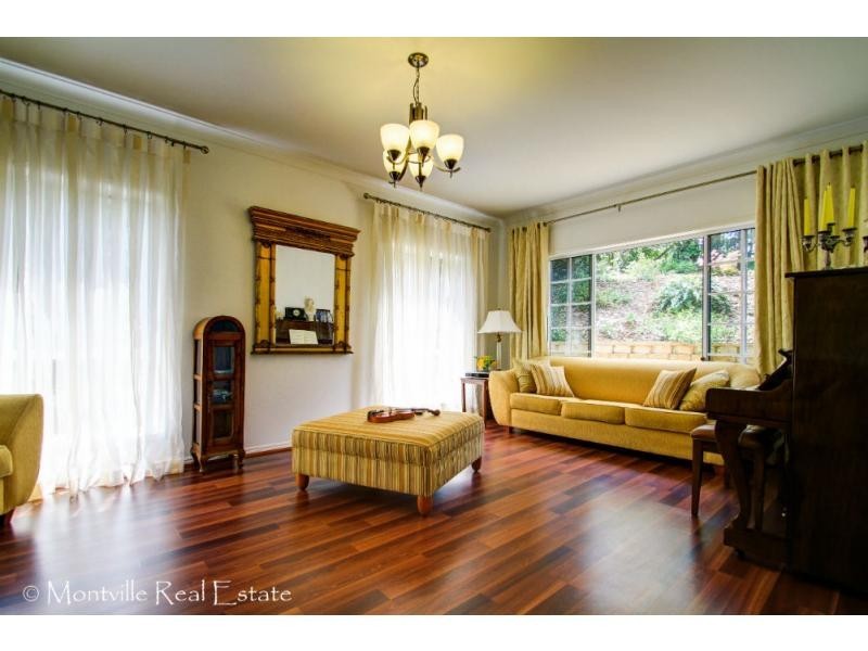 34 Gaden Road, Montville QLD 4560