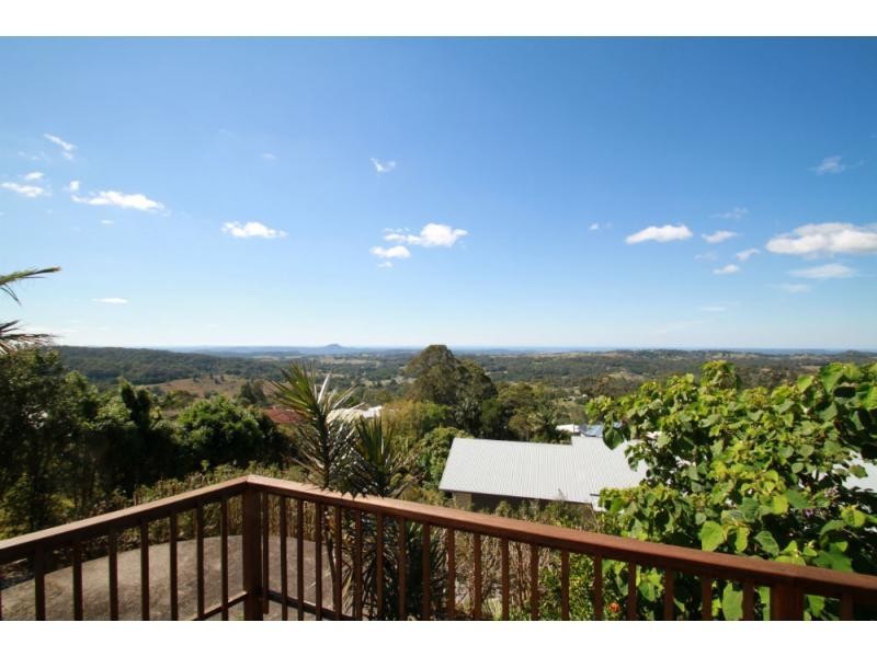 25 Flaxton Drive, Mapleton QLD 4560