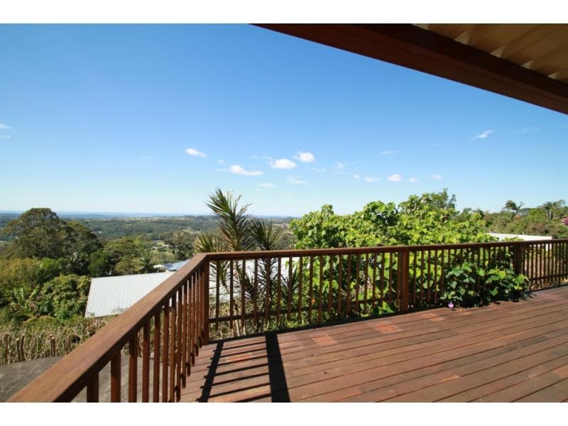 25 Flaxton Drive, Mapleton QLD 4560