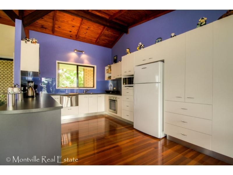 1 Falcon Court, Mapleton QLD 4560