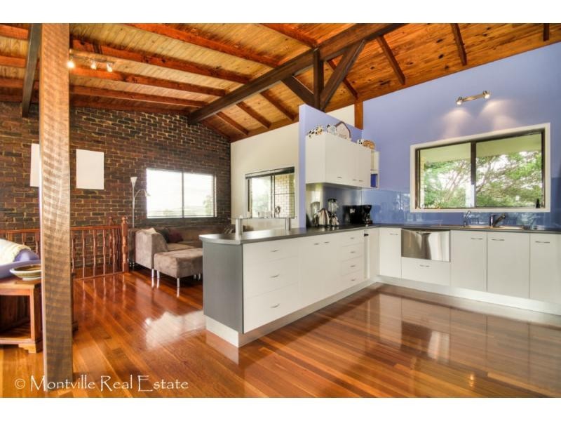 1 Falcon Court, Mapleton QLD 4560