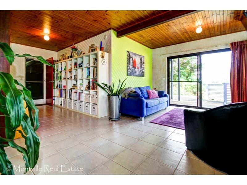 1 Falcon Court, Mapleton QLD 4560