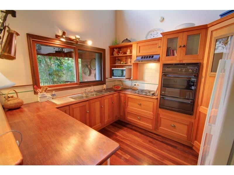 411 Hunchy Road, Hunchy QLD 4555