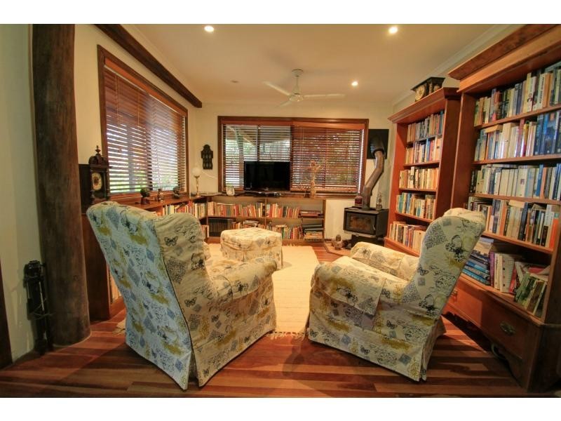 411 Hunchy Road, Hunchy QLD 4555