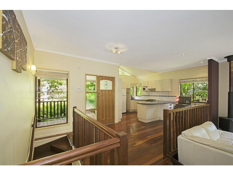 25 Deodar Court, Mapleton QLD 4560