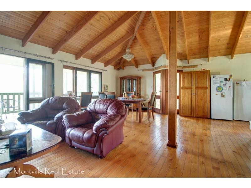 270 Hunchy Road, Hunchy QLD 4555