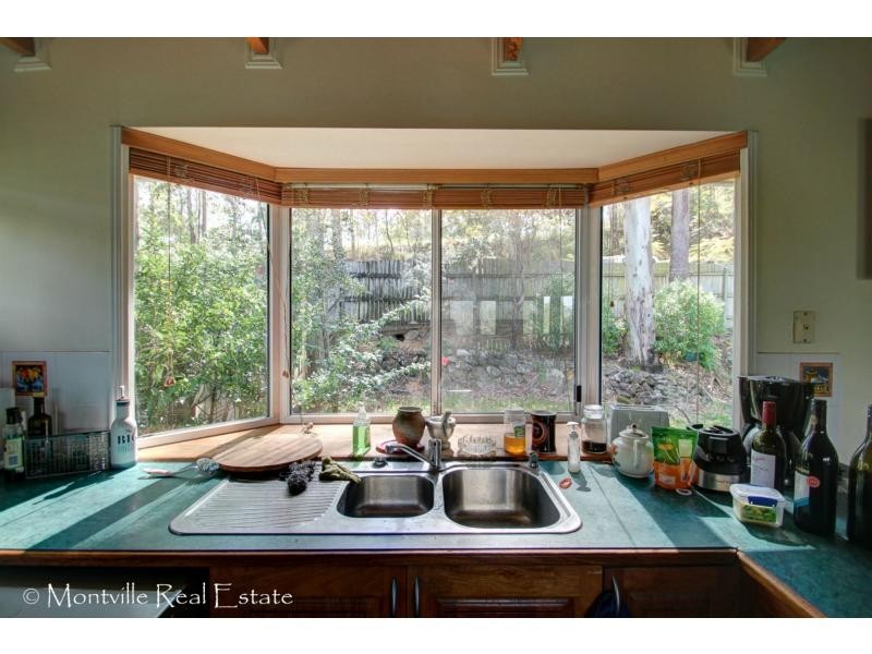 270 Hunchy Road, Hunchy QLD 4555