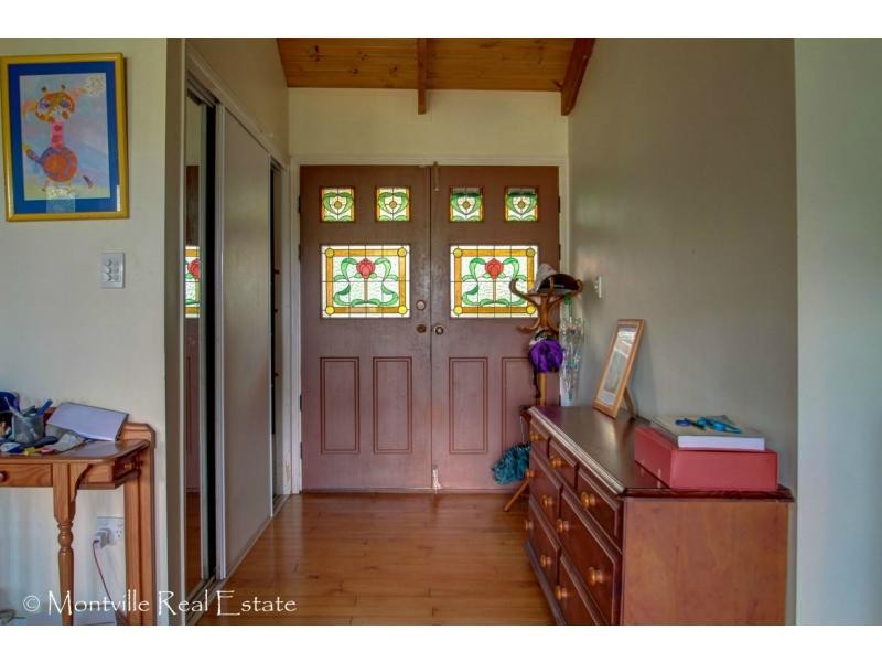 270 Hunchy Road, Hunchy QLD 4555